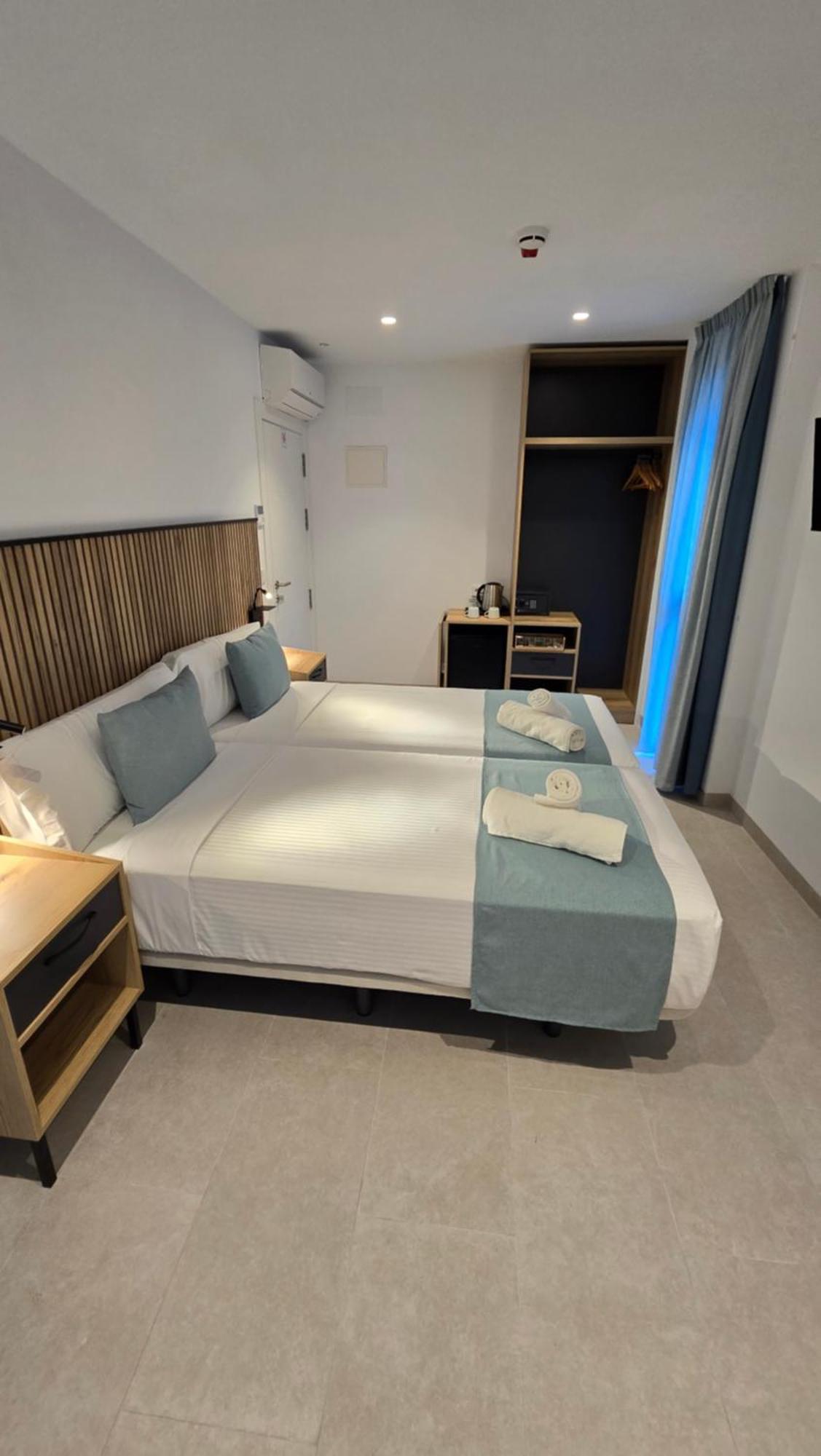 Hostal Rambla 24 By Holihome Alicante Exterior foto
