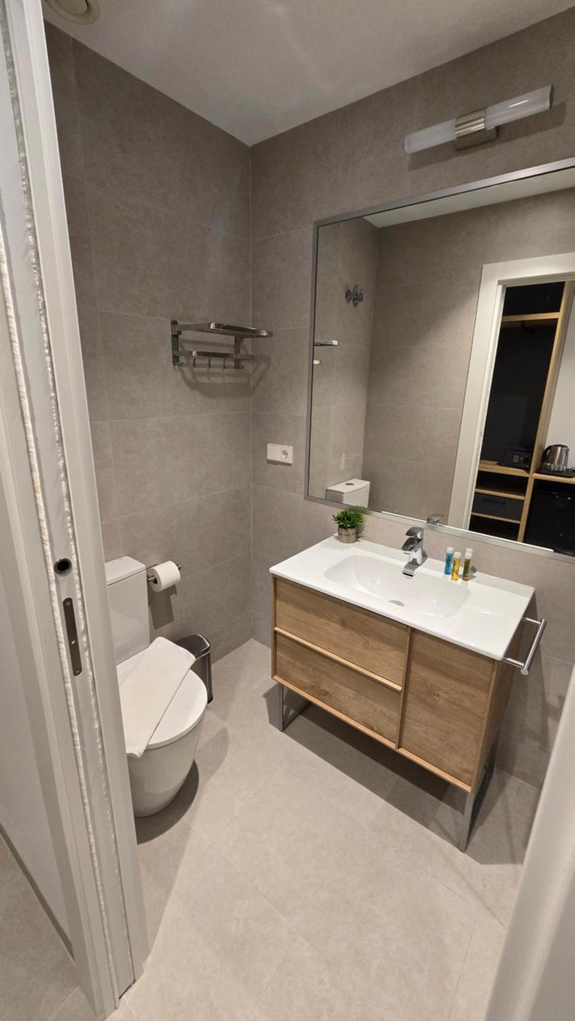 Hostal Rambla 24 By Holihome Alicante Exterior foto